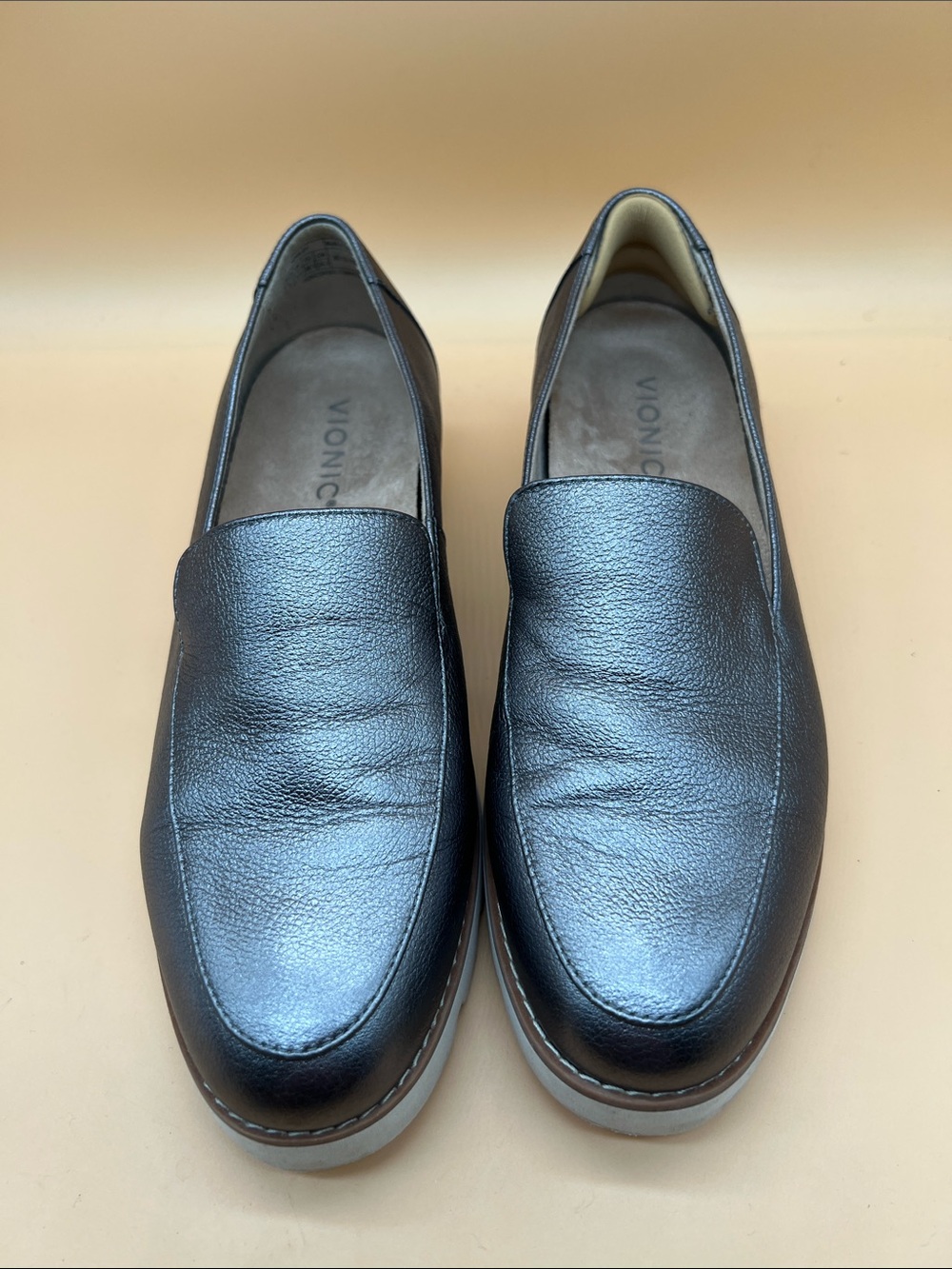 Vionic Kensley Slip-on Loafer Womens pewter Leather Size 8